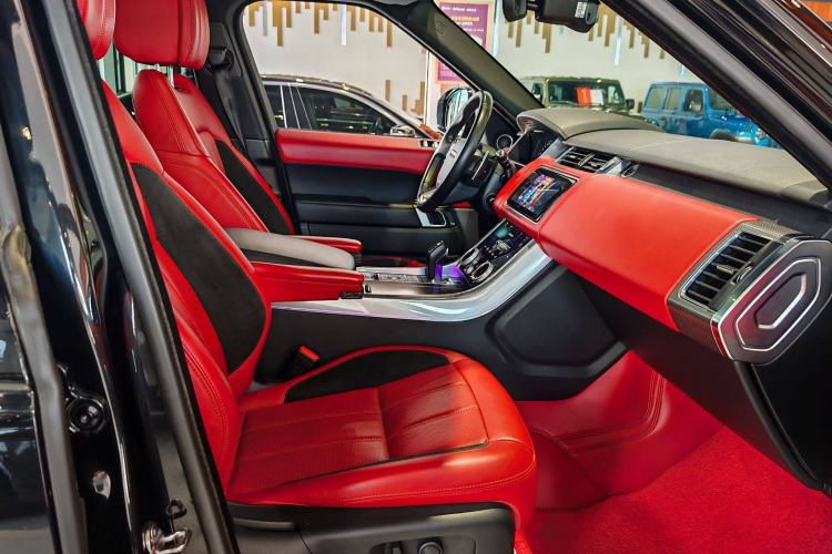 Used Land Rover Range Rover Sport 2021 3.0 L6 YAO Black Edition
