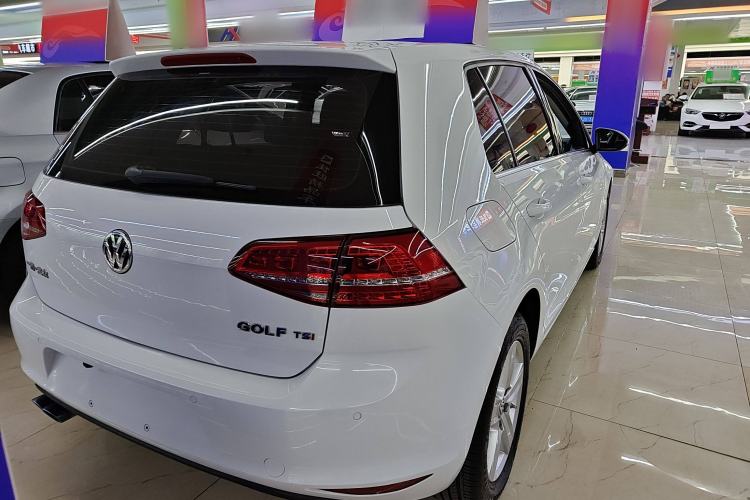 Used Volkswagen Golf 2015 1.4TSI Automatic Comfort Model
