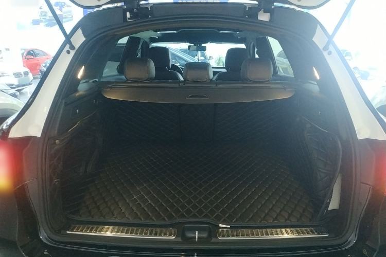 Used Mercedes-Benz GLC 2020 GLC 260 L 4MATIC Dynamic Model
