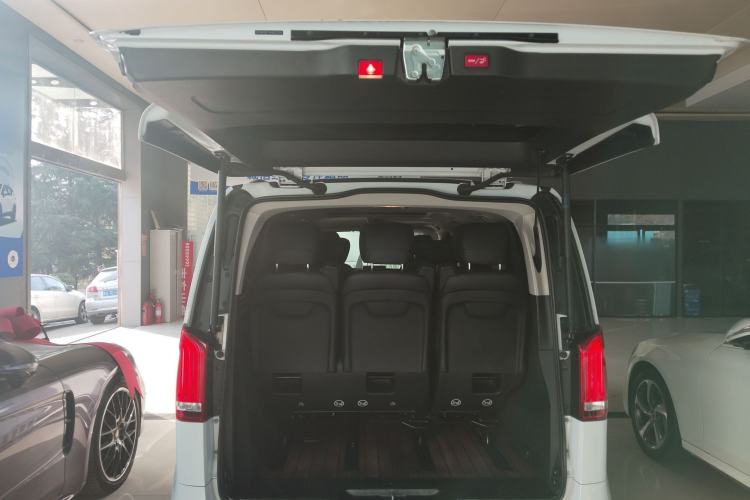 Used Mercedes-Benz V-Class 2017 V 260 L Prestige Extended Edition
