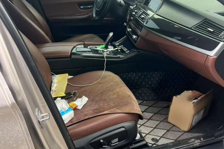 Used BMW 5 Series 2014 520Li Elegant Model
