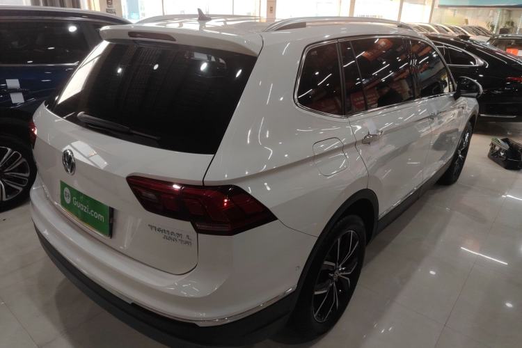 Used Volkswagen Tiguan L 2019 Revised 330TSI Automatic Two-Wheel Drive Smart & Luxury Edition China VI Standard
