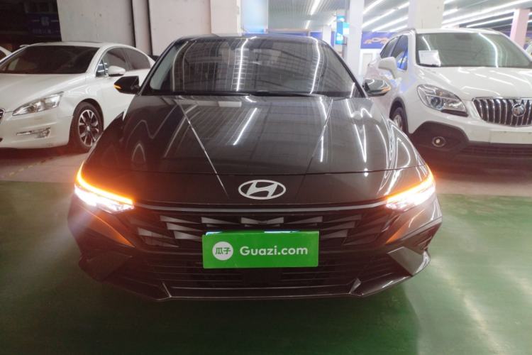Used Hyundai Elantra 2023 1.5L CVT LUX Prestige Edition
