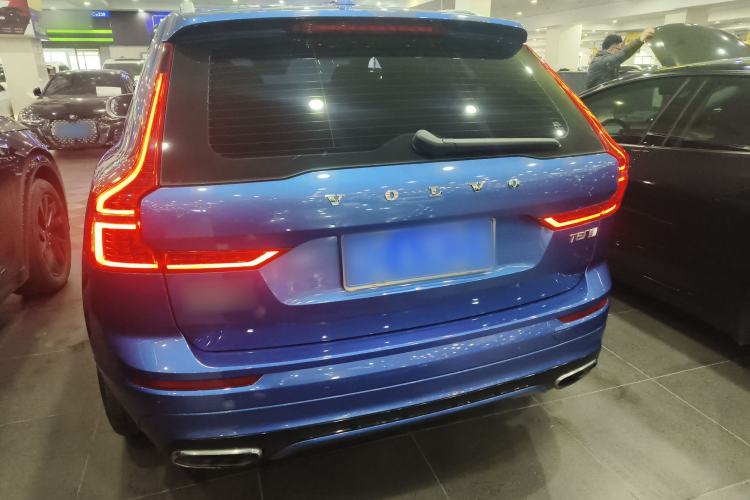 Used Volvo XC60 2019 T5 4x4 Smart & Dynamic Sport Edition China VI Standard