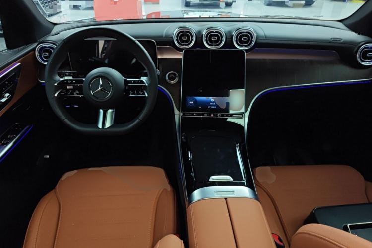 Used Mercedes-Benz GLC 2025 Refreshed GLC 300 L 4MATIC Dynamic Version 5 Seats