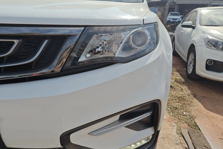 Used Geely Auto Emgrand X7 Sport 2018 1.8TD Automatic Two-Wheel Drive Zhiya Model
