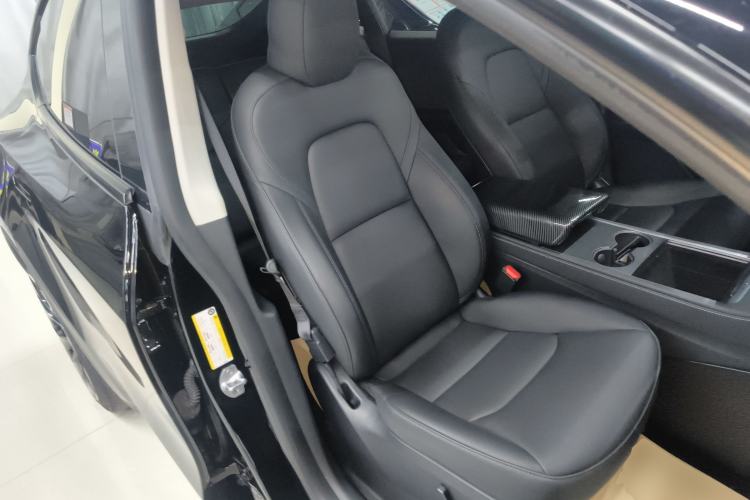 Used Tesla Model Y 2023 Long-Range All-Wheel-Drive Version