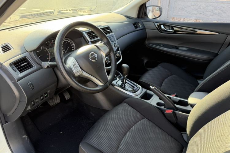 Used Nissan Tiida 2021 1.6L CVT Cool Edition
