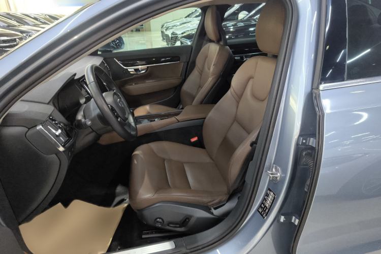 Used Volvo S90 2018 T4 Zhiyuan Edition
