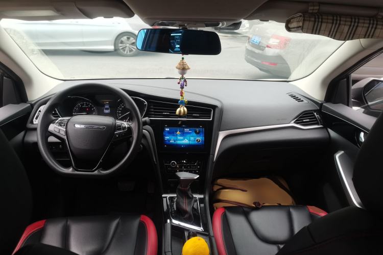 Used Venucia D60 2018 1.6L CVT Smart Connect Elite Edition
