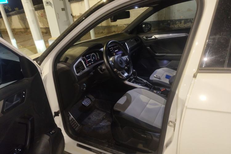 Used Volkswagen T-ROC 2021 280TSI DSG Two-Wheel Drive R-Line Pro Connected Version