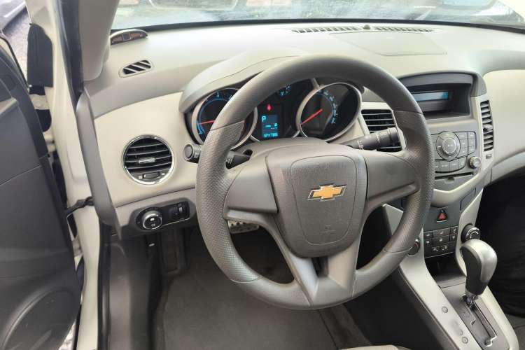 Used Chevrolet Cruze 2014 1.6L SL Millionth Anniversary Edition AT
