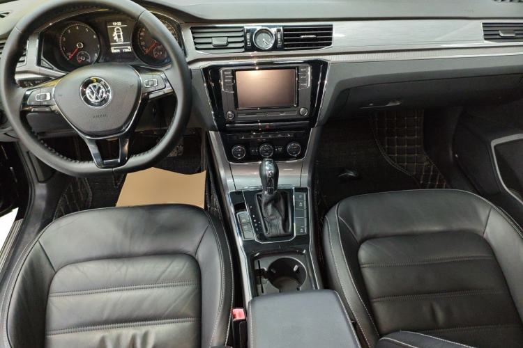 Used Volkswagen Passat 2016 330TSI DSG Luxury Edition