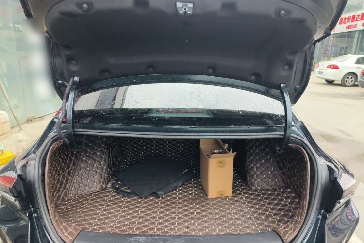 Used Dongfeng Aeolus Yixuan MAX 2023 1.5T Ultra-Stylish Trendsetting Dad Edition