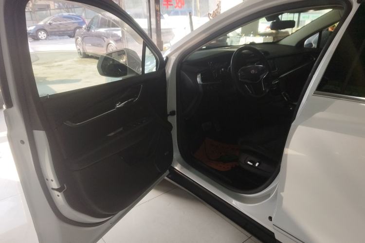 Used Cadillac XT5 2018 25T Luxury Model