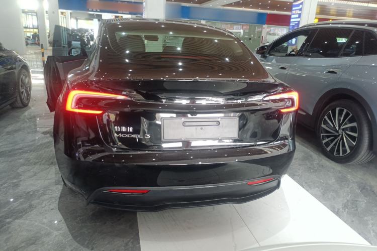 Used Tesla Model 3 2023 Rear-Wheel-Drive Version
