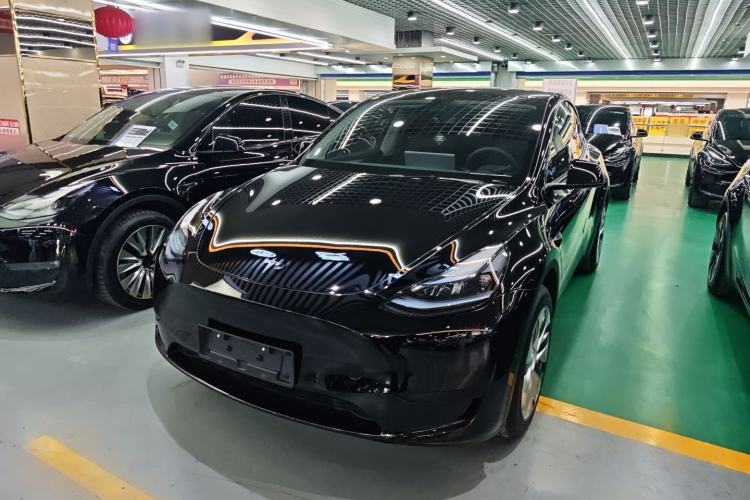 Used Tesla Model Y 2023 Rear-Wheel-Drive Version