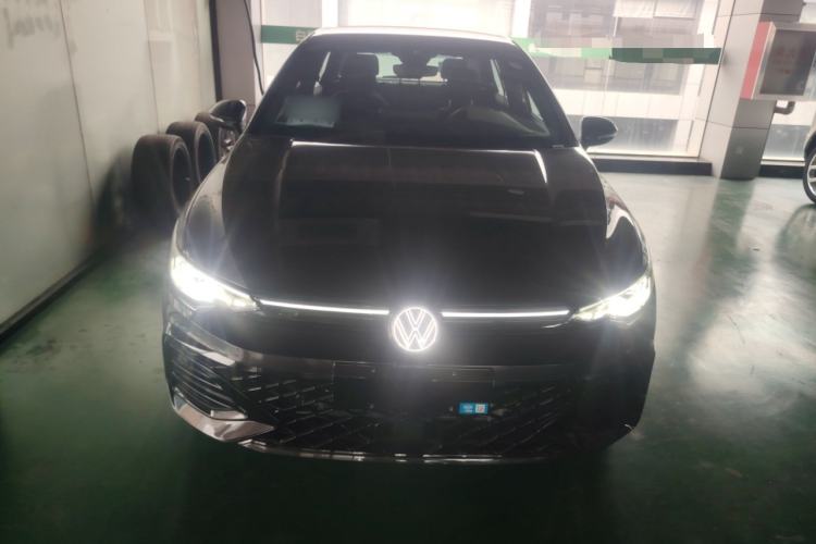 Used Volkswagen Golf 2025 Facelift 300TSI R-Line