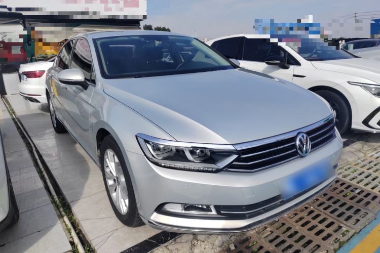 Used Volkswagen Magotan 2018 330TSI DSG Luxury Model
