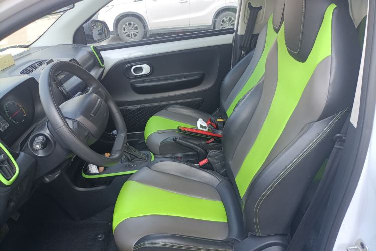 Used Roewe Clever 2021 302 km New Four-Seater Super-Efficient Version