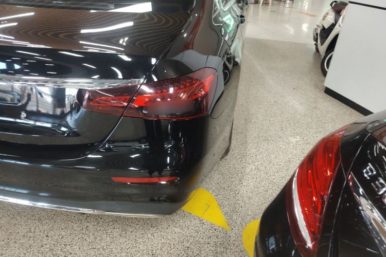 Used Mercedes-Benz E-Class 2021 Restyled E 300 L Sporty and Stylish Edition
