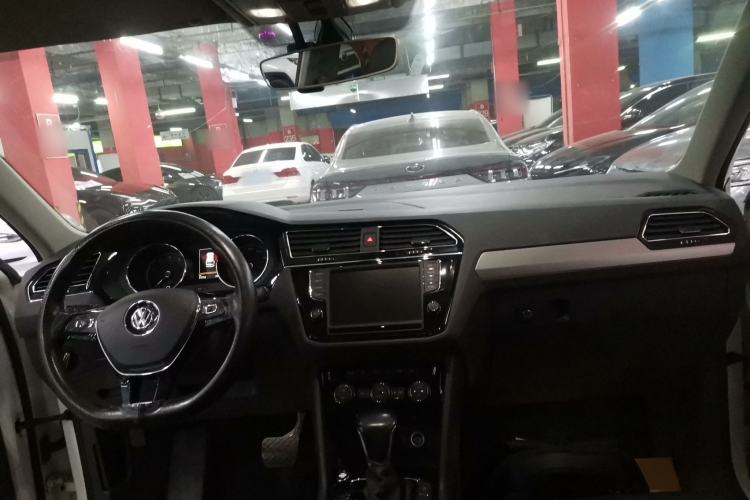 Used Volkswagen Tiguan L 2018 330TSI Automatic Two-Wheel Drive Luxury Edition
