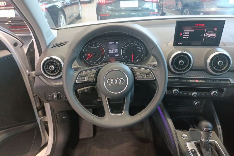 Used Audi Q2L 2023 35TFSI Fashionable and Elegant Model

