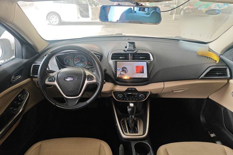 Used Ford Escort 2015 1.5L Automatic Fashion Model
