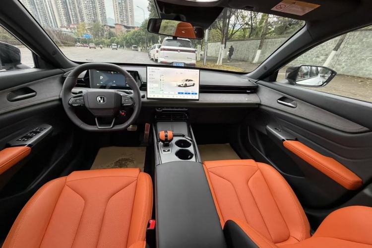 Used Changan UNI-V 2025 Model Third-Generation 2.0T Dynamic Edition