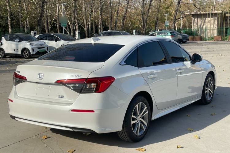 Used Honda Civic 2023 240TURBO CVT Dynamic · Center Stage Special Edition
