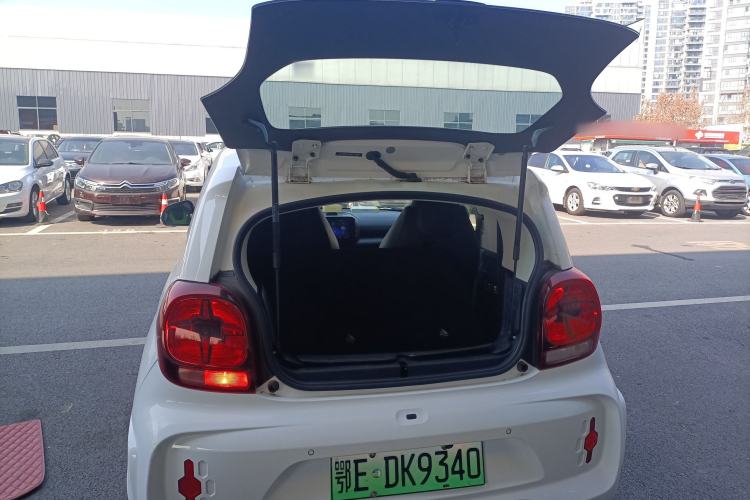 Used Roewe Clever 2021 302 km New Four-Seater Super-Efficient Version