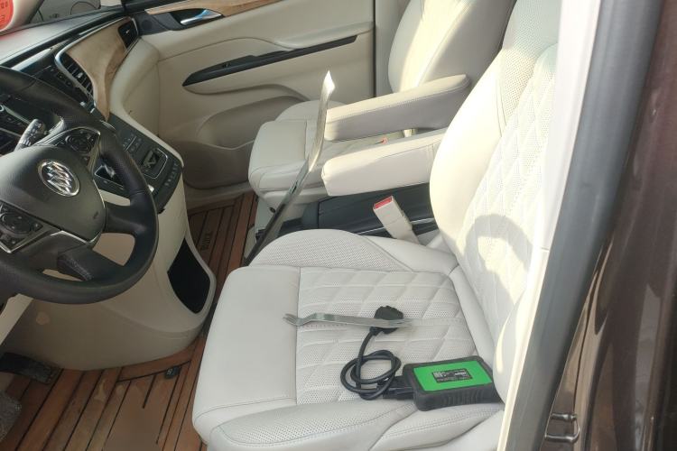 Used Buick GL8 2017 ES 28T Comfort Model China V Standard
