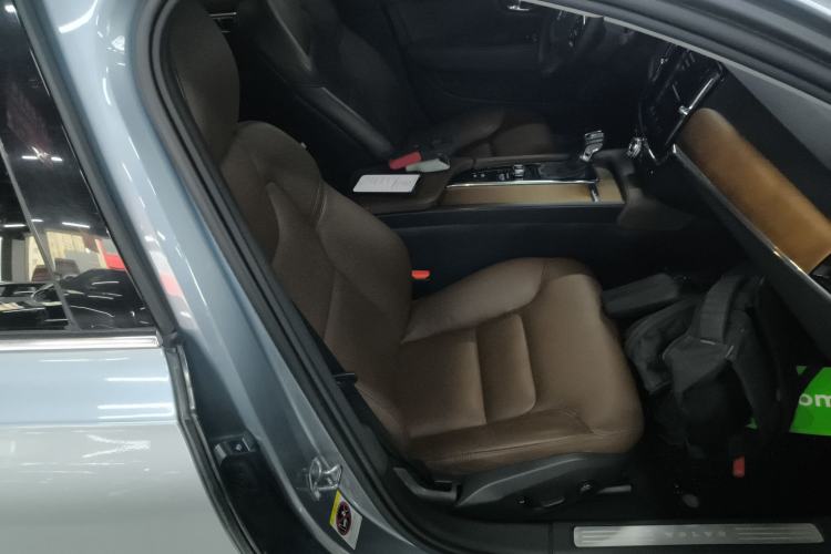 Used Volvo S90 2020 T5 Zhiyi Luxury Edition