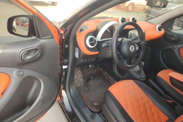 Used  forfour 2016 1.0L 52 kW Dynamic Edition
