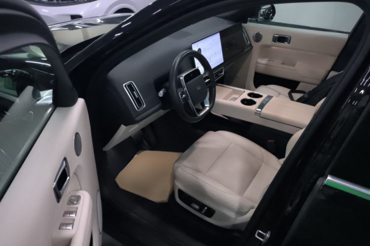 Used Li Auto L9 2022 Max model
