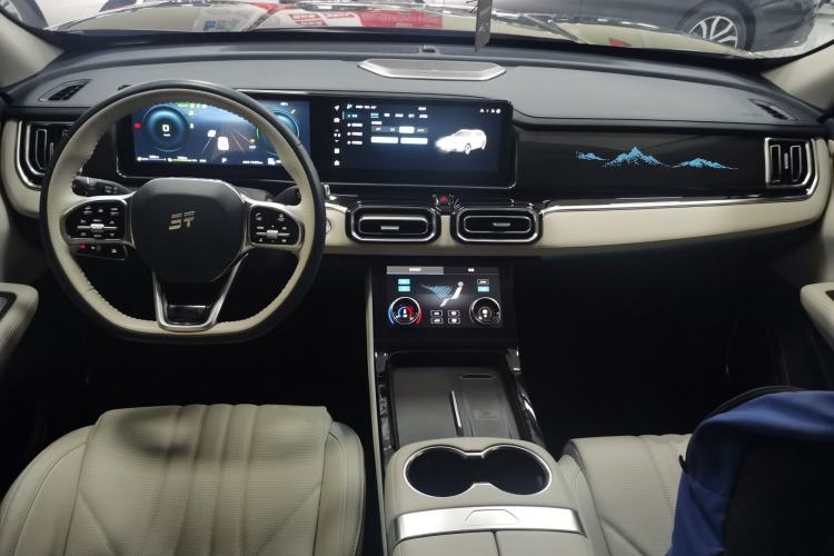 Used JETOUR Shanhai Shanhai L7 2024 1.5T 120 km MAX 7-Seater
