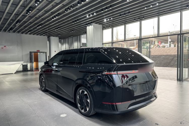 Used XPeng X9 2024 640 All-Wheel Drive High-Performance Max