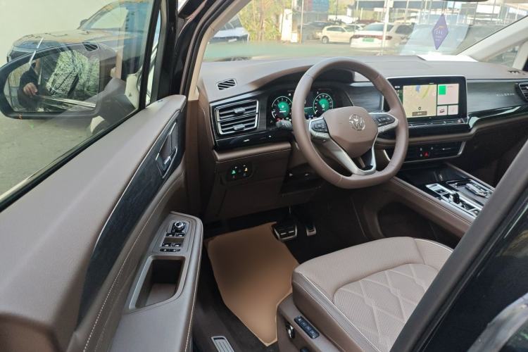 Used Volkswagen Viloran 2024 380TSI Premium Edition
