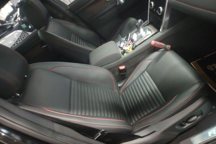 Used Land Rover Discovery Sport 2020 249 PS R-Dynamic Performance Edition
