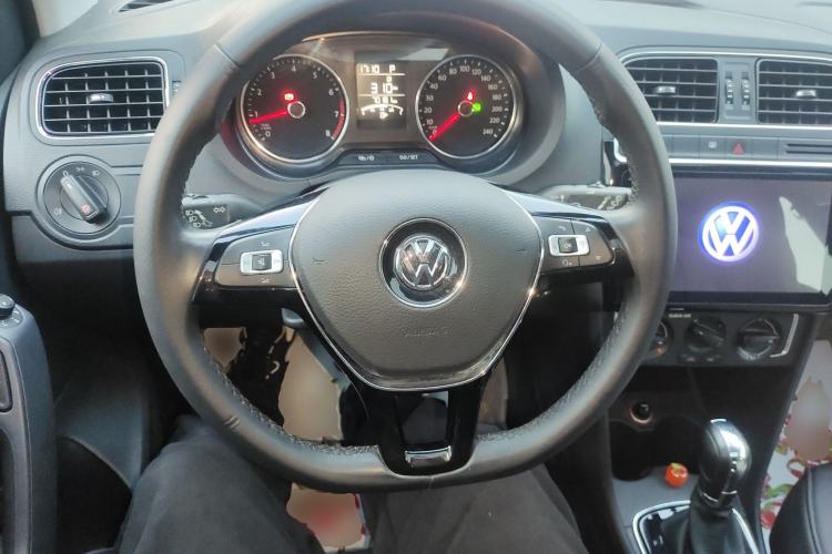 Used Volkswagen Polo 2016 1.6L Automatic Comfort Model