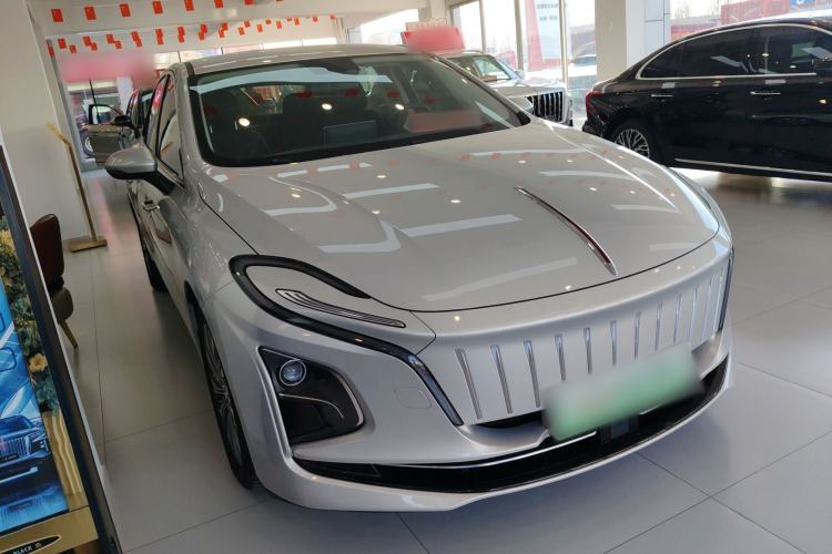 Used Hongqi E-QM5 2022 431 km Charge & Enjoy Edition
