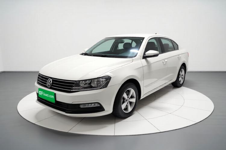 Used Volkswagen Lavida 2015 1.6L Manual Fashion Edition