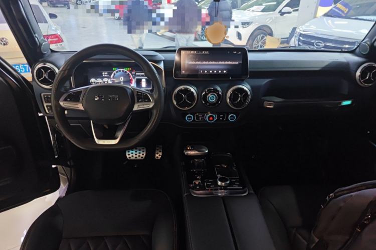 Used Beijing Auto BJ40 2021 2.0D Automatic Four-Wheel Drive Blade Hero Edition Pioneer Model
