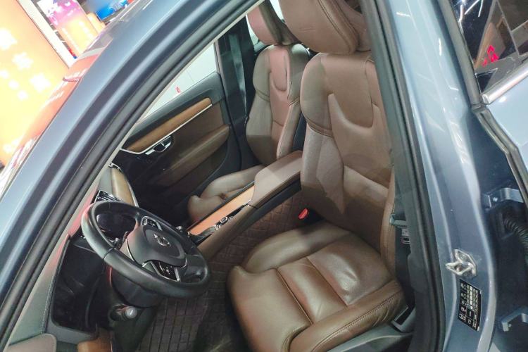 Used Volvo S90 2020 Facelift T5 Smart & Luxurious Edition
