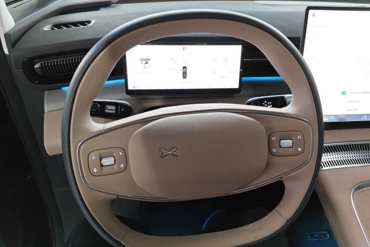 Used XPeng X9 2025 740 Ultra-Long Range Max
