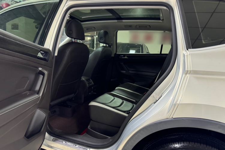 Used Volkswagen Tiguan L 2017 330TSI Automatic Two-Wheel Drive Luxury Edition