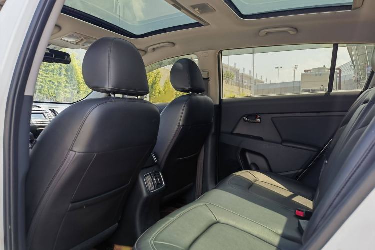 Used Kia Sportage R 2016 2.0L Automatic Two-Wheel Drive Premium Edition
