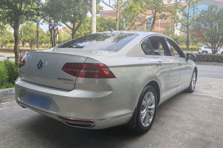 Used Volkswagen Magotan 2018 Facelift 330TSI DSG Luxury Model
