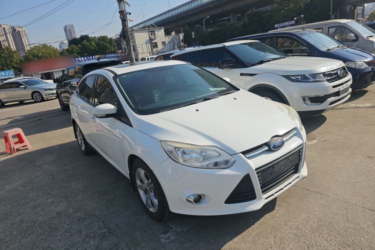 Used Ford Focus 2012 Sedan 1.6L Automatic Fashion Edition