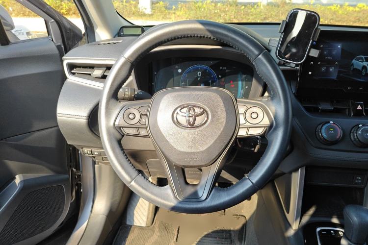 Used Toyota Corolla Cross 2023 2.0L Pioneer Edition
